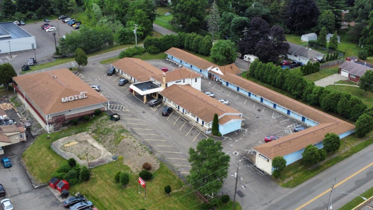 Parkway Inn Vestal Buitenkant foto