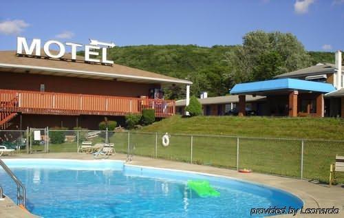 Parkway Inn Vestal Buitenkant foto