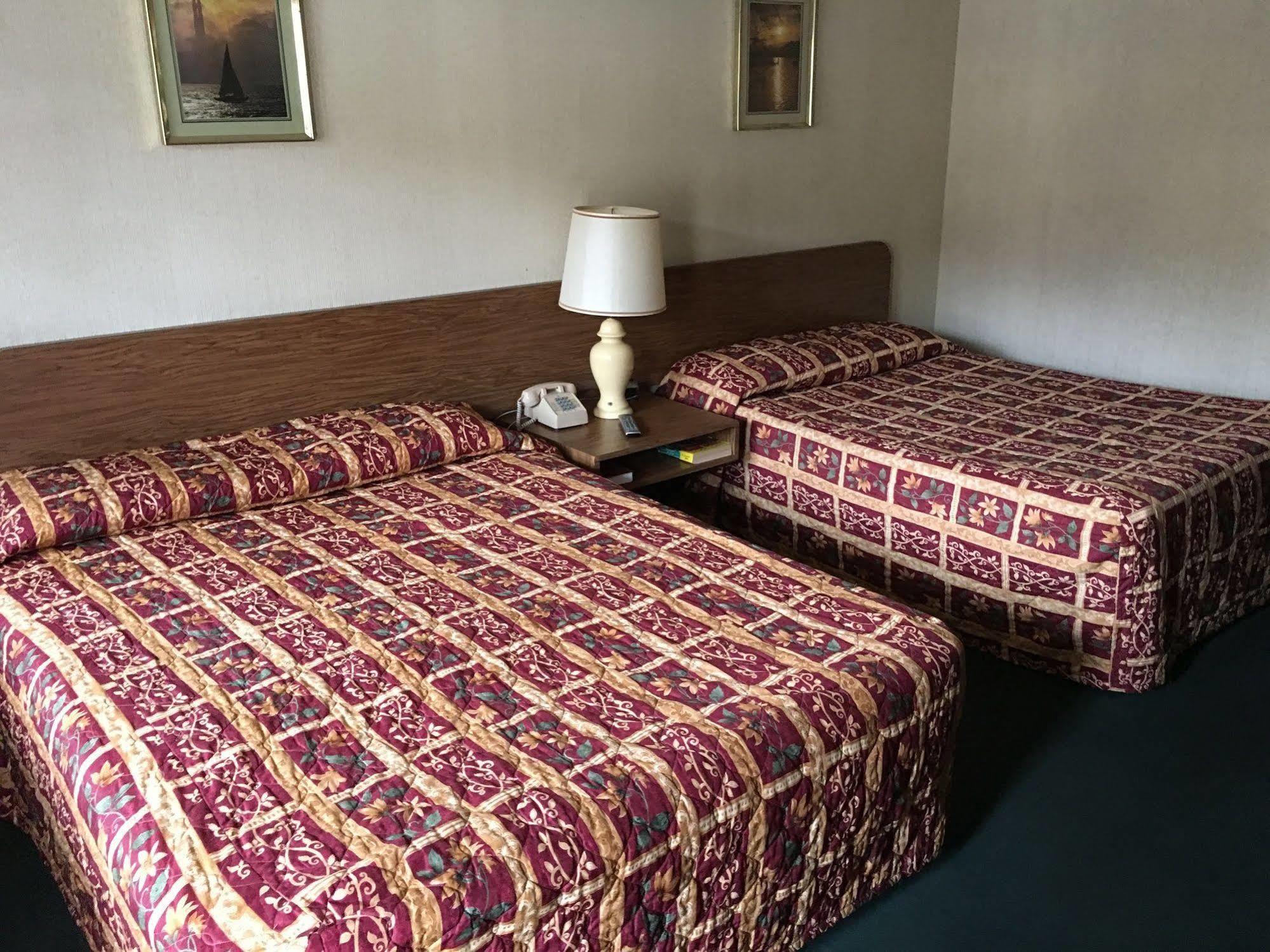 Parkway Inn Vestal Buitenkant foto