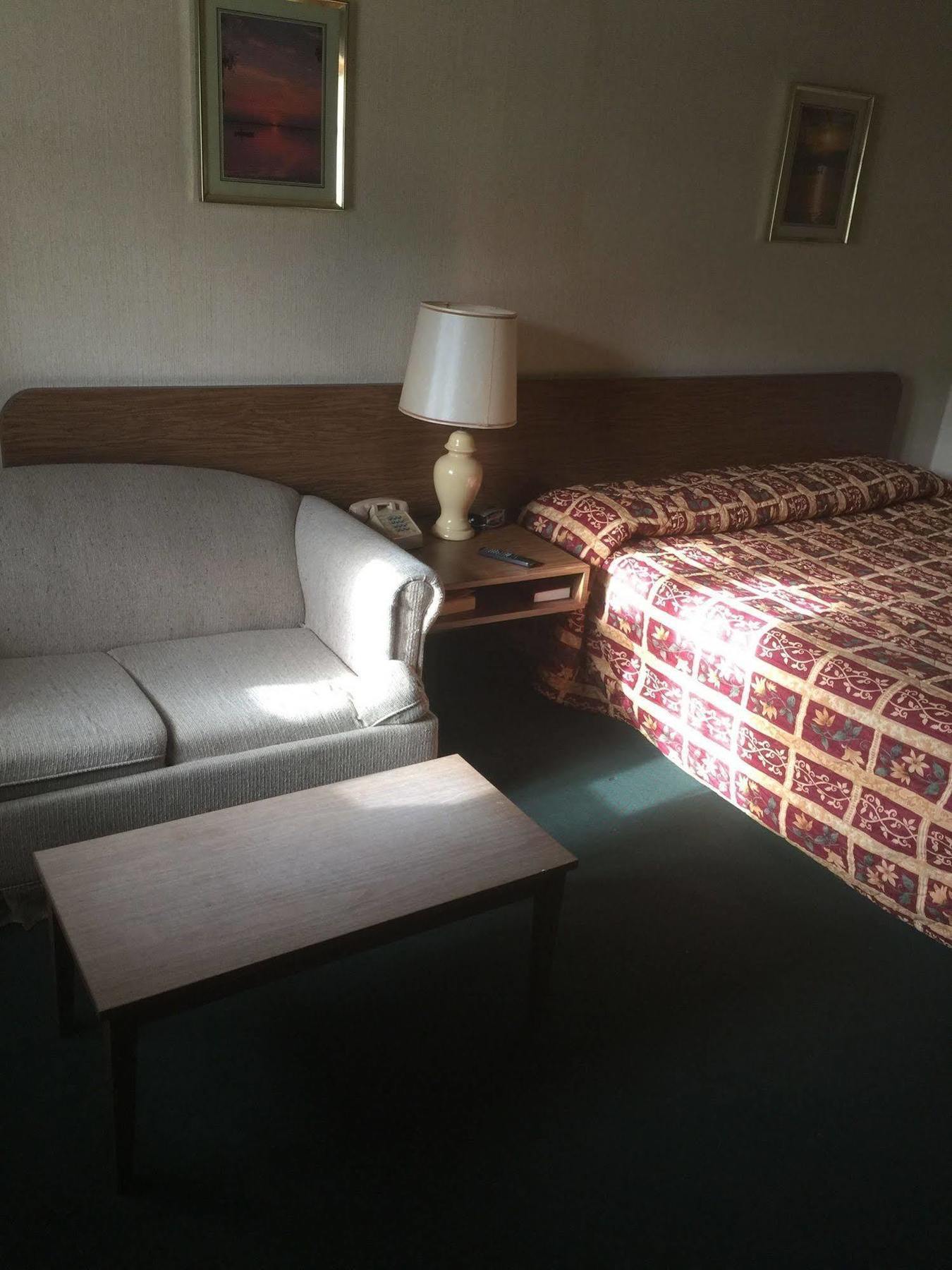 Parkway Inn Vestal Buitenkant foto