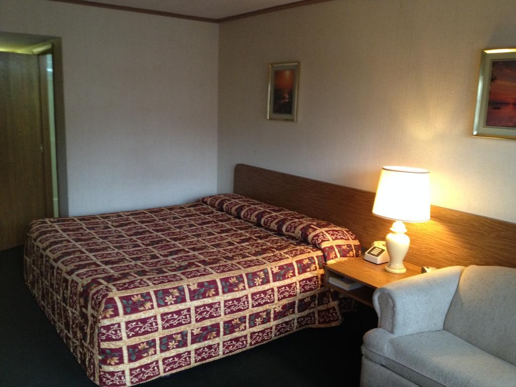Parkway Inn Vestal Buitenkant foto